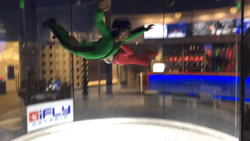 ifly室内跳伞让你体验飞的感觉!(内有动图)