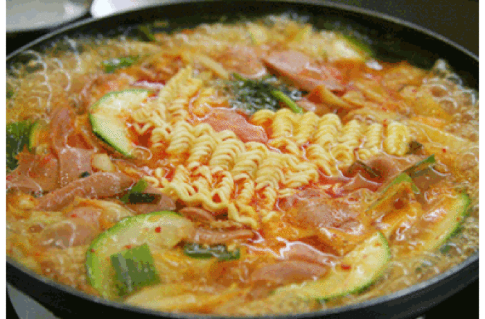 附方便面/螺蛳粉/方便火锅多种速食