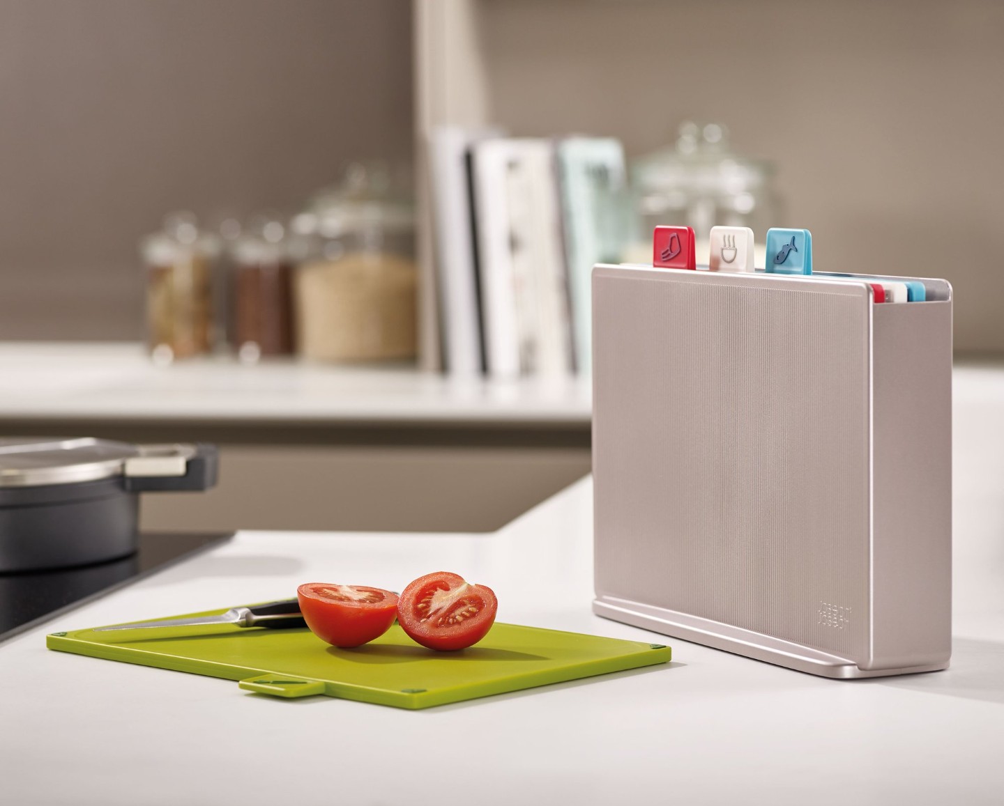 index-reg_silver_tomato_main_225_0e5c4834-cb73-4f75-9800-4c0e217255f2_2000x.jpg