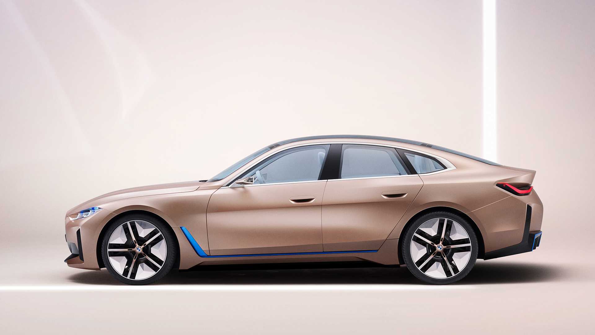 Bmw I4 概念电动车先期发布量版产明年上线大嘴大马力新宝马抢先看 北美省钱快报