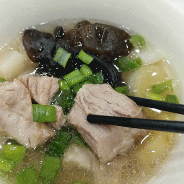 三湯鮮上天|蘿蔔排骨木耳湯/ 蓮藕排骨湯/ 蘿蔔排骨貢丸湯食譜