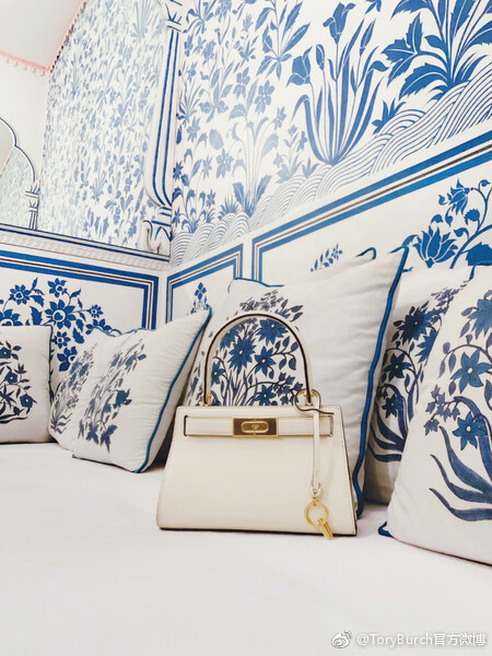Tory Burch 品牌介绍轻奢美包 鞋履 服饰种草人气王推荐 北美省钱快报