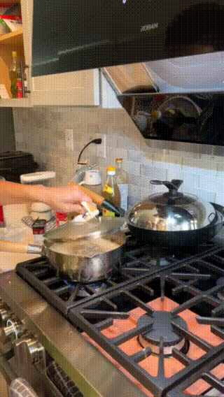 1659246192813119_.gif