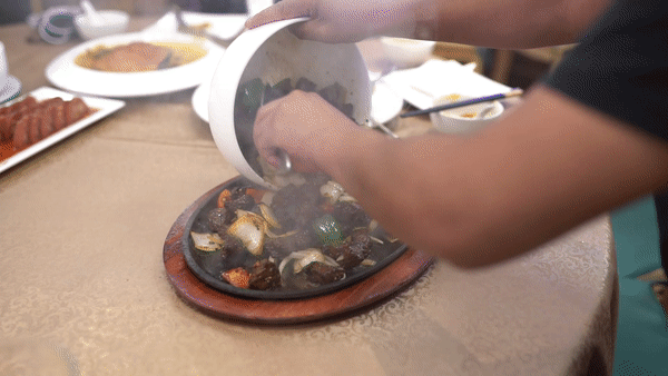 ezgif.com-video-to-gif (5).gif