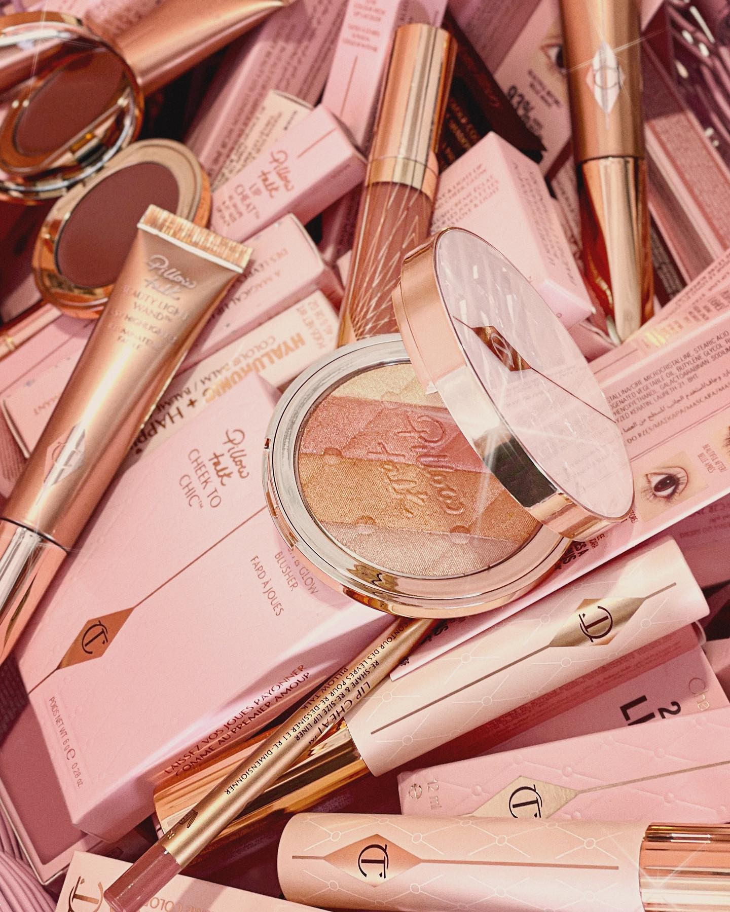 charlottetilbury_277515506_3508415502616131_8003607263457838627_n.jpg