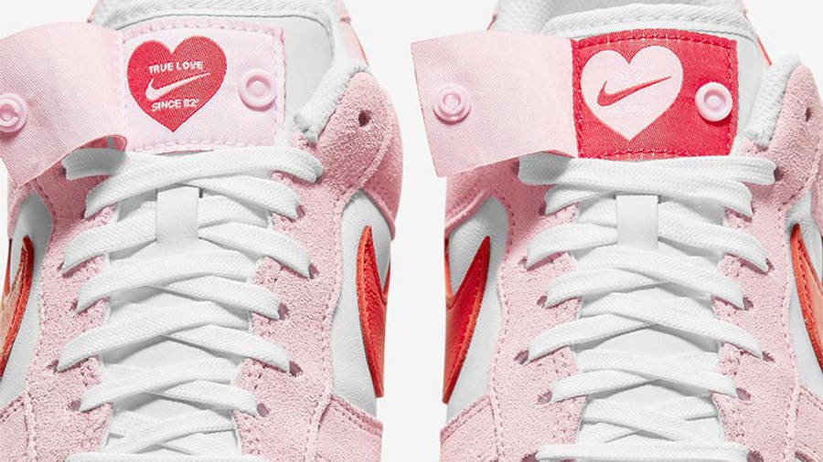 nike-air-force-1-07-qs-valentines-day-2021-closeup_w900.jpg