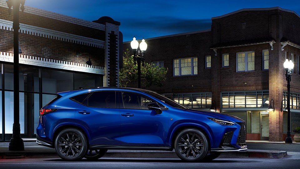 Lexus-NX-Gallery-Mobile-960x541-LEX-NXG-MY22-0030.jpg