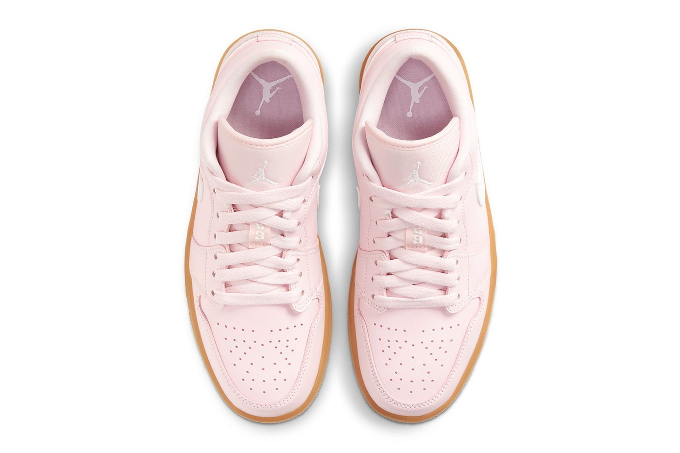 https___hypebeast.com_wp-content_blogs.dir_4_files_2021_01_air-jordan-1-low-arctic-pink-release-info-dc0774-601-4.jpg