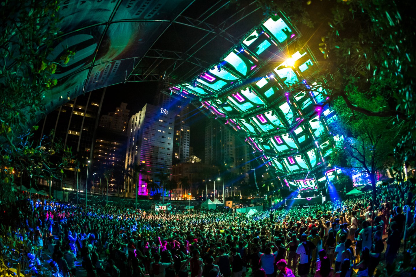 2020年迈阿密ultra music festival超世代户外电子音乐节 延期至2021