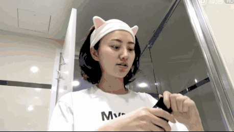 6665d0ce49244b0485618296f0a19b88_th.gif