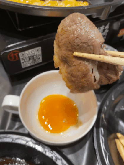 ezgif.com-gif-maker (1).gif