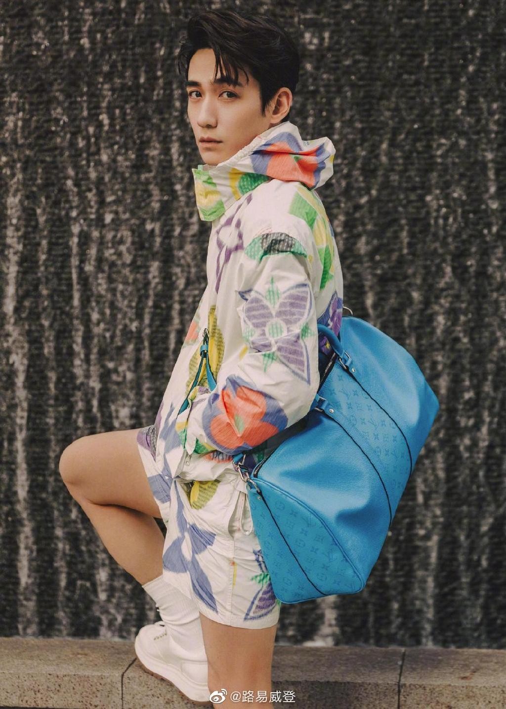 lv 蓝包.jpg
