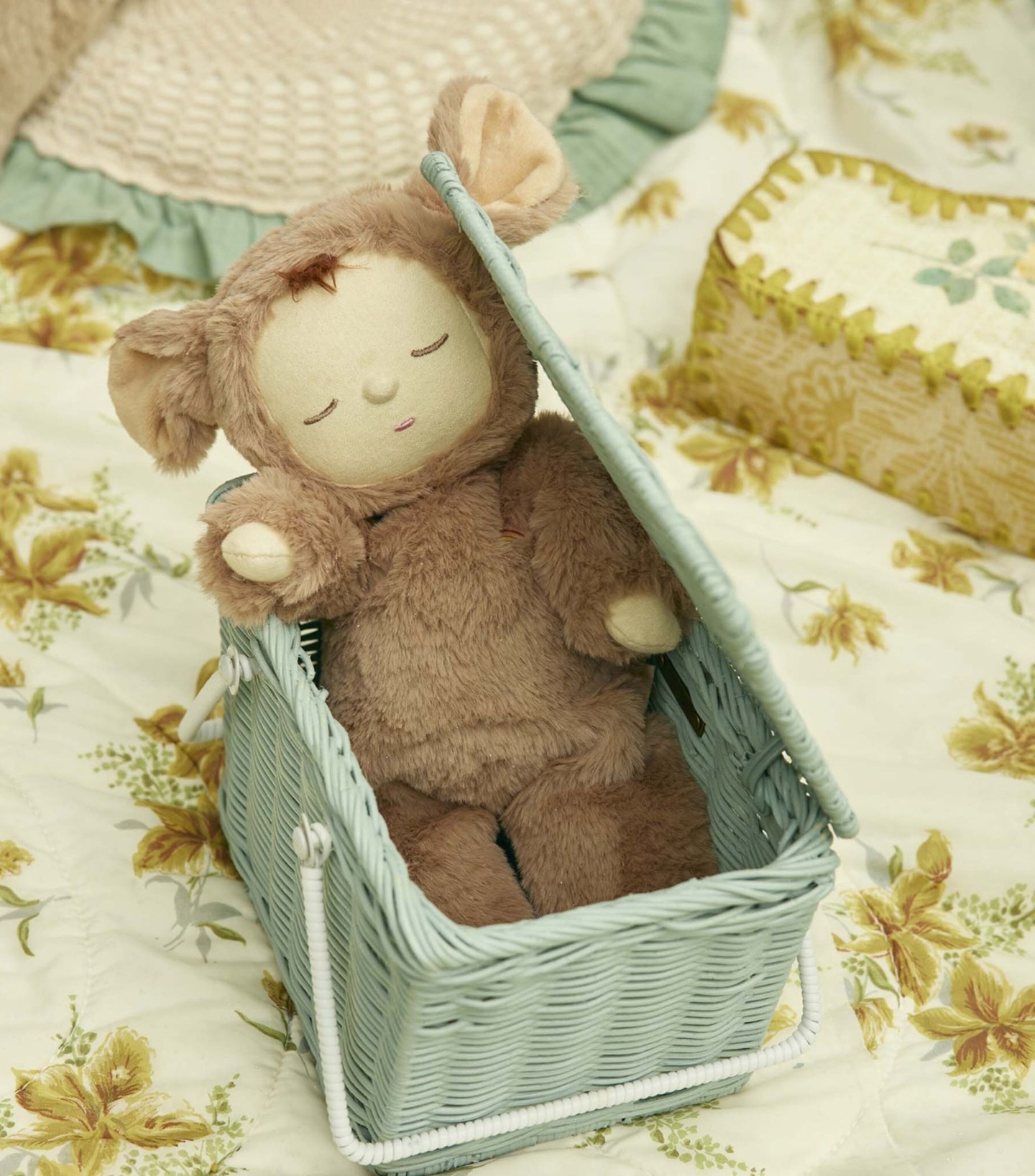 https___image.harrods.com_18_48_10_10_18481010_40274378_2048.jpg