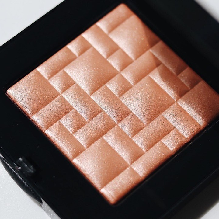 bobbibrown_121570357_1457887424409414_3014360342292796579_n.jpg