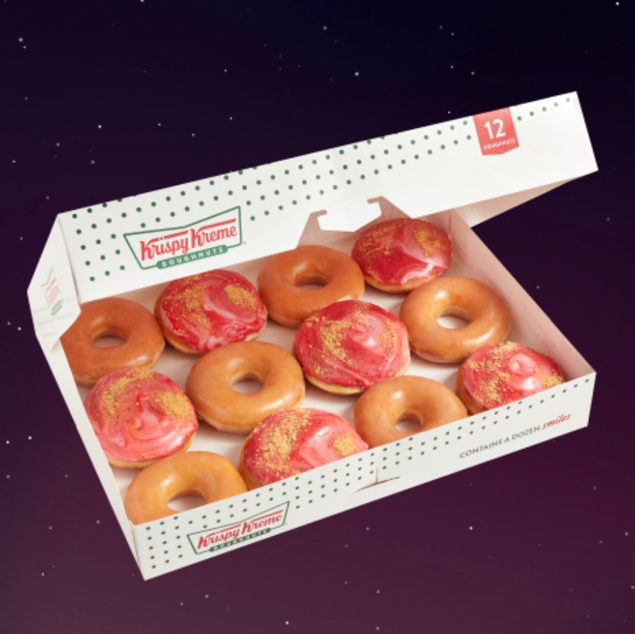 限今天 Krispy Kreme 草莓超级月亮限定版甜甜圈每个 1 79 草莓馅 草莓糖衣貌美又好吃 北美省钱快报