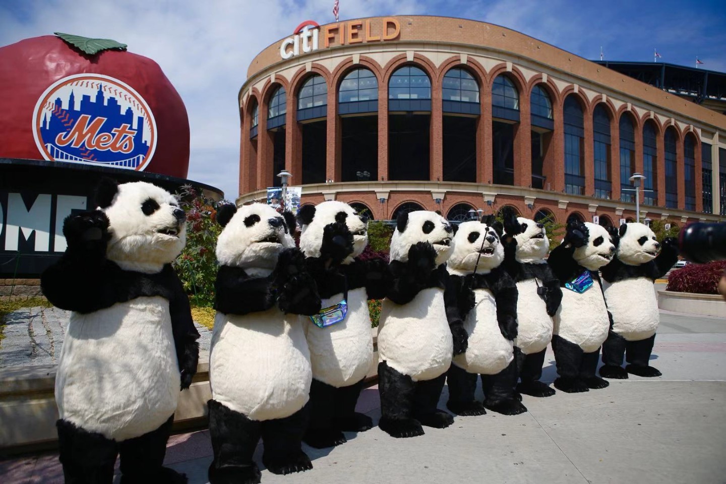 独家 Hello Panda Festival 北美超大彩灯艺术展门票9折过春节赏彩灯 北美省钱快报