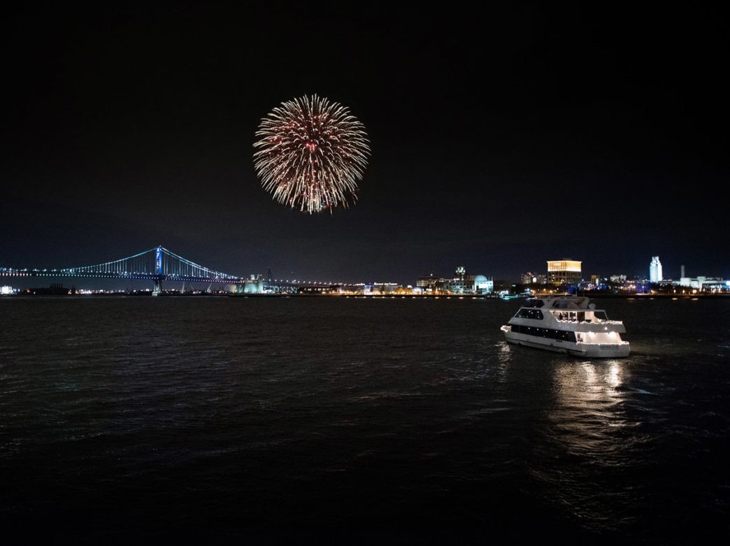 fireworks-crtsy-spirit-of-philadelphia-1200x900-1044x781