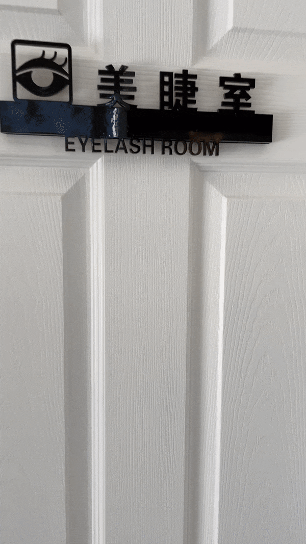 eyelash room