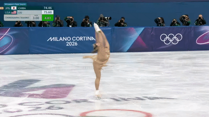 华裔女孩为美国女单夺回24年首金...