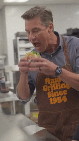 麦当劳CEO“假吃”被汉堡王公开处刑？这...