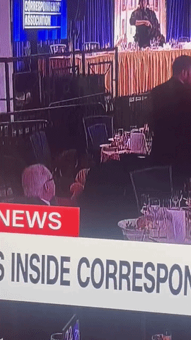 命可以丢，衣服不能脏？揭秘白宫晚宴“干饭...