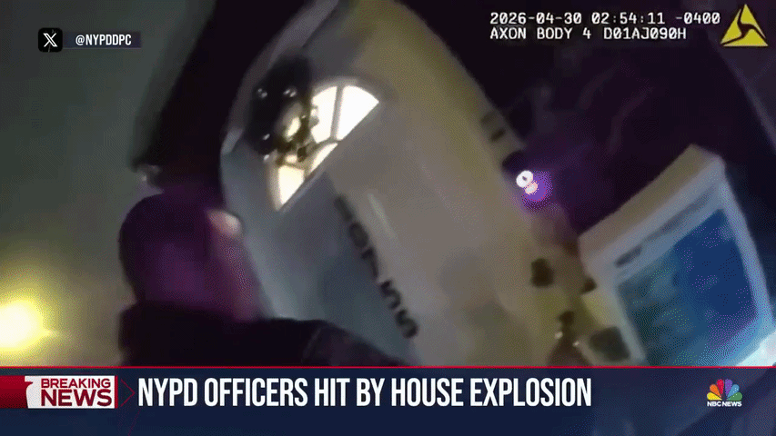 纽约皇后区突发爆炸！警察直接被震飞